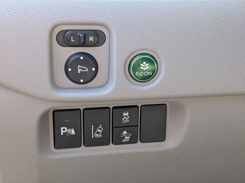 Used 2017 Honda Pilot Elite image 18