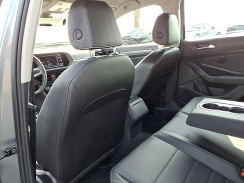 Used 2024 Volkswagen Jetta SE image 27