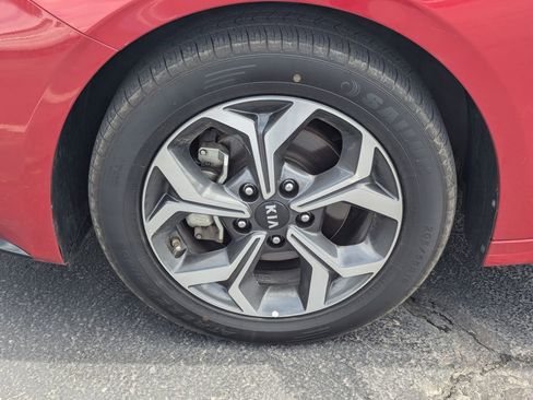 Used 2021 Kia Forte LXS FWD image 13
