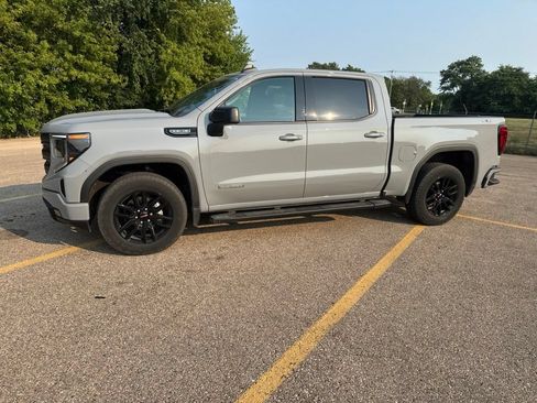 Used 2024 GMC Sierra 1500 Elevation AWD/4WD image 3
