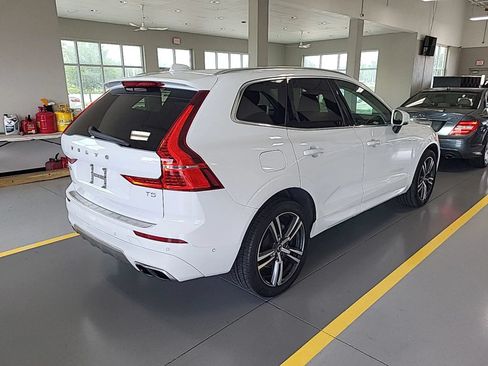 Used 2019 Volvo XC60 T5 Momentum w/ Premium Package FWD image 3