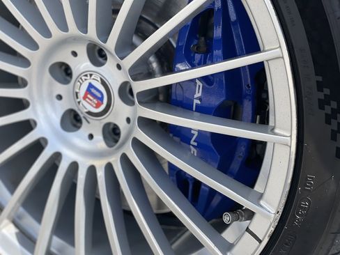 Used 2018 BMW ALPINA B7 xDrive w/ Luxury Rear Seating Package AWD/4WD image 17