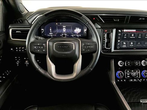 Used 2024 GMC Yukon XL Denali w/ Denali Reserve Package image 16