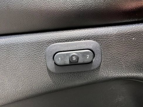 Used 2019 Jeep Grand Cherokee Limited AWD/4WD image 24