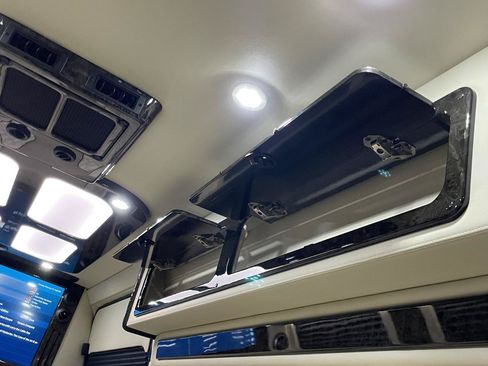 Used 2021 Mercedes-Benz Sprinter 3500 image 32