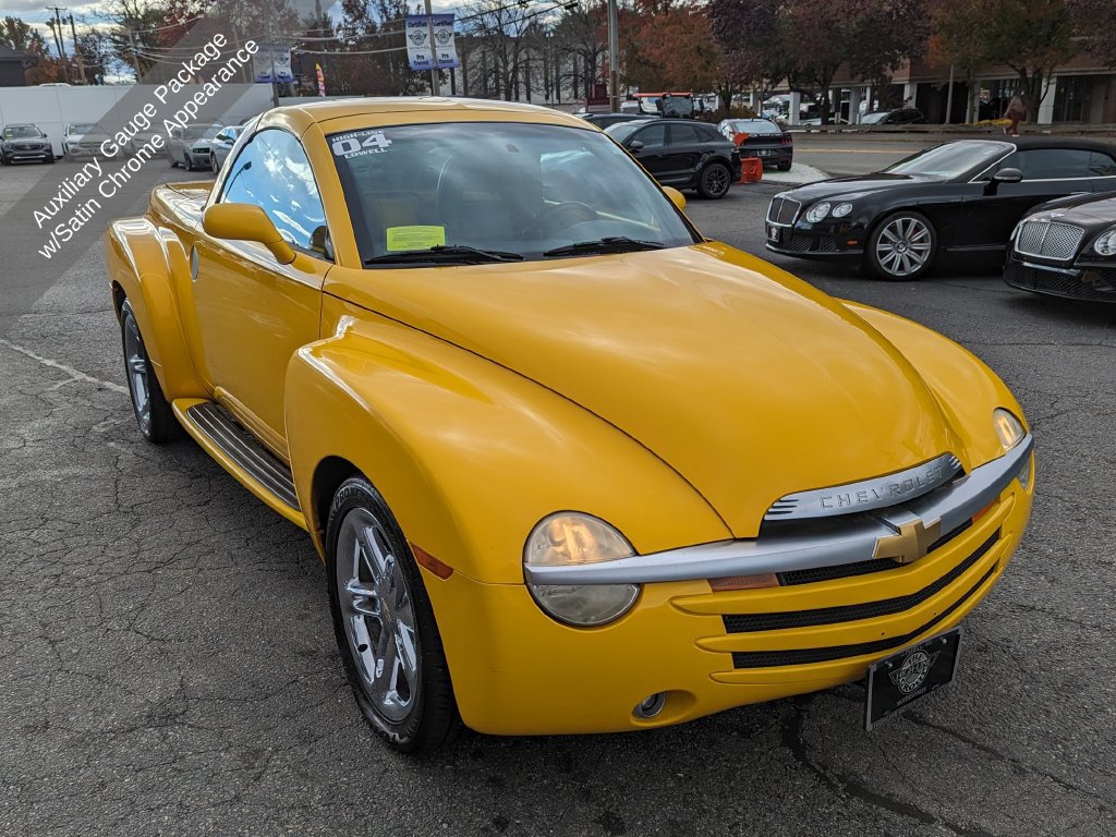 Used 2004 Chevrolet SSR w/ Preferred Equipment Group RWD image 6