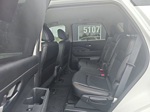 Certified 2023 Nissan Pathfinder SL w/ Lighting Package (N92) image 26