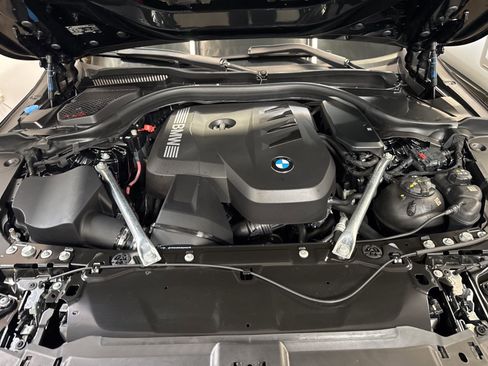 Used 2025 BMW 530i RWD image 31