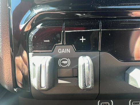 Used 2025 RAM 1500 Big Horn AWD/4WD image 19