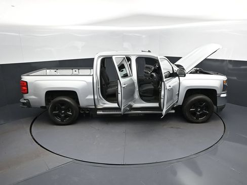Used 2018 Chevrolet Silverado 1500 LT w/ Texas Edition RWD image 51