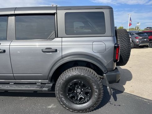 Used 2022 Ford Bronco Wildtrak image 32