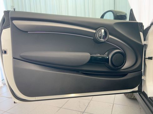 Used 2024 MINI Cooper 2-Door Hardtop image 21