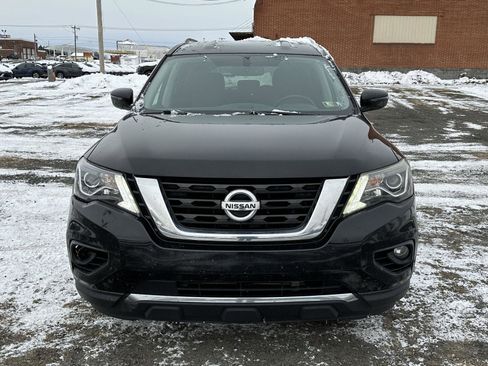 Used 2019 Nissan Pathfinder SV image 3