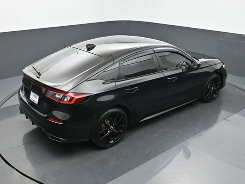 Used 2025 Honda Civic Sport image 17