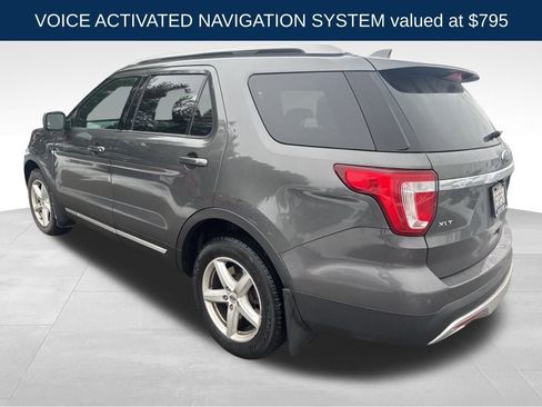 Used 2016 Ford Explorer XLT w/ Equipment Group 202A image 6