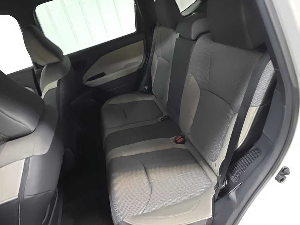 New 2026 Subaru Forester Premium AWD/4WD image 32