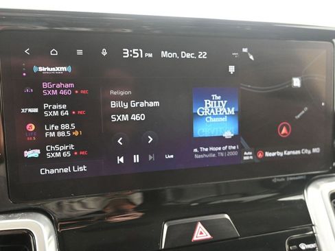 Certified 2023 Kia Sorento SX image 19