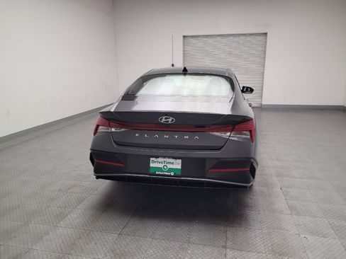 Used 2025 Hyundai Elantra SEL FWD image 7