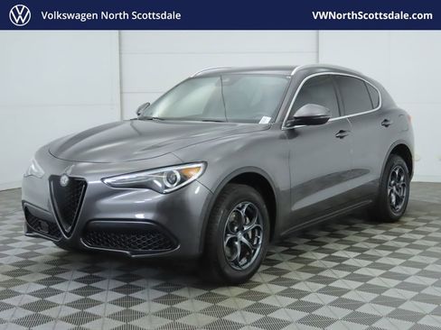 Used 2020 Alfa Romeo Stelvio image 1