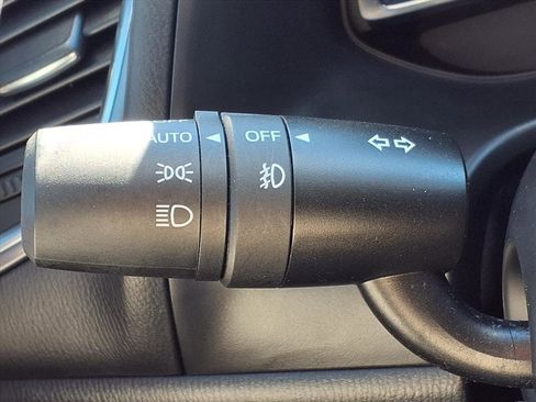 Used 2018 MAZDA MAZDA3 Grand Touring image 13