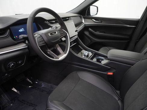 New 2026 Jeep Grand Cherokee Altitude AWD/4WD image 16