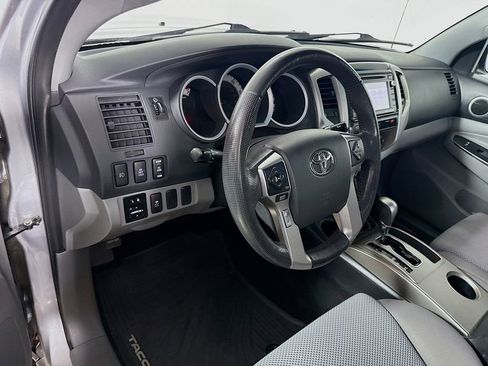 Used 2014 Toyota Tacoma PreRunner image 9