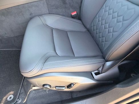 New 2027 Volvo XC60 B5 Plus AWD/4WD image 17