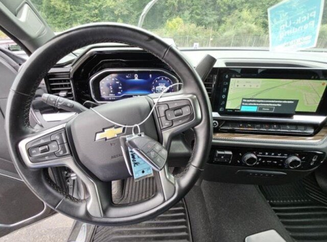 Used 2024 Chevrolet Silverado 2500 LT w/ All Star Edition AWD/4WD image 8