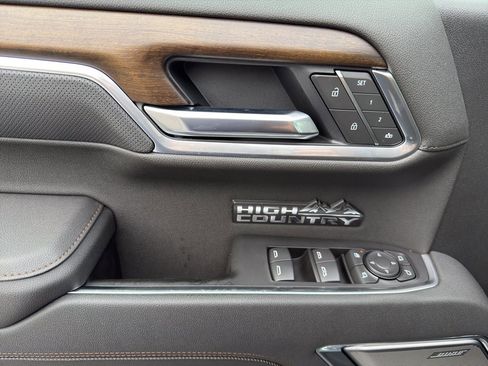 New 2026 Chevrolet Silverado 1500 High Country w/ High Country Premium Package image 12