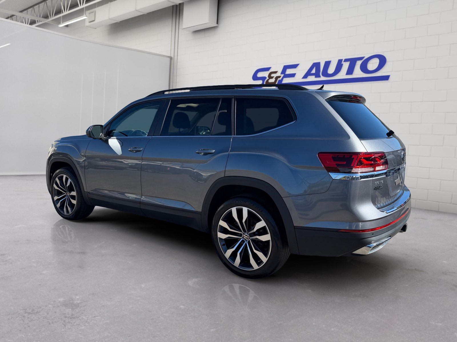 Used 2022 Volkswagen Atlas SE AWD/4WD image 3