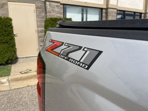 Used 2019 Chevrolet Silverado 1500 LT w/ All Star Edition AWD/4WD image 27