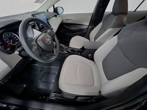 Used 2022 Toyota Corolla LE FWD image 15