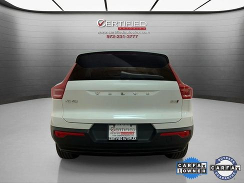 Used 2025 Volvo XC40 B5 Plus image 95