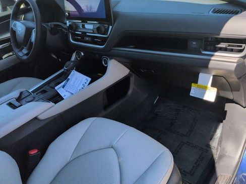 New 2026 Toyota Grand Highlander XLE image 28