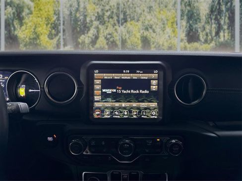 Used 2023 Jeep Wrangler Unlimited Sahara w/ Cold Weather Group AWD/4WD image 16