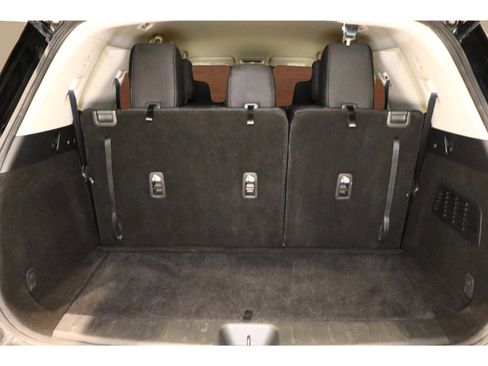 Used 2024 Nissan Pathfinder S image 18