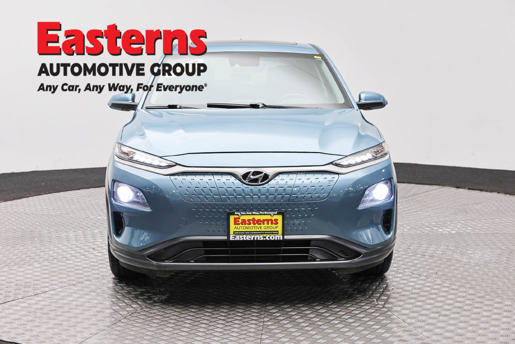 Used 2021 Hyundai Kona Limited FWD image 3