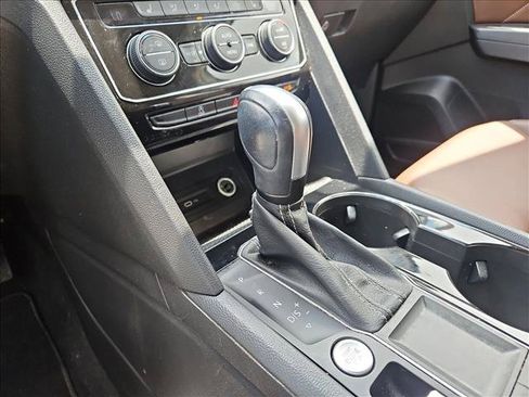 Used 2023 Volkswagen Atlas SE FWD image 12