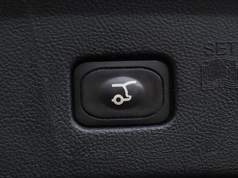 Used 2021 Ford Edge Titanium w/ Cargo Accessory Package image 10