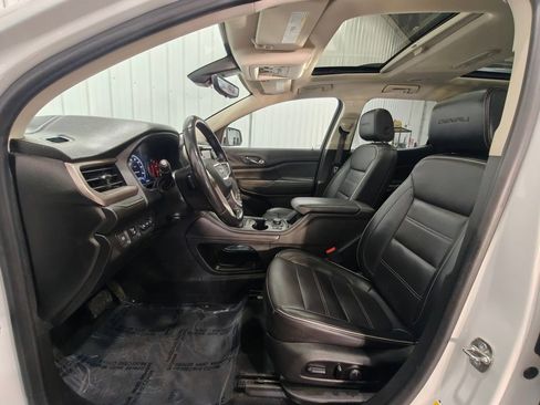 Used 2021 GMC Acadia Denali w/ Denali Ultimate Package AWD/4WD image 29