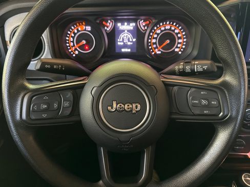 Used 2025 Jeep Wrangler Unlimited Sport AWD/4WD image 29