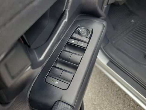 Used 2024 Toyota Tacoma SR RWD image 13