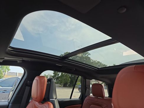 New 2025 Lincoln Aviator Reserve w/ Equipment Group 201A image 31