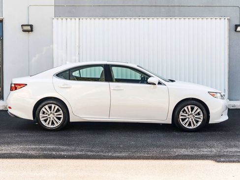 Used 2014 Lexus ES 350 w/ Premium Package FWD image 5