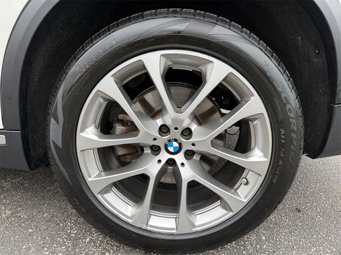 Certified 2024 BMW X5 xDrive40i w/ Premium Package image 16