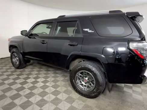 Used 2017 Toyota 4Runner TRD Off-Road AWD/4WD image 7