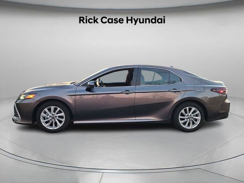 Used 2024 Toyota Camry LE image 3