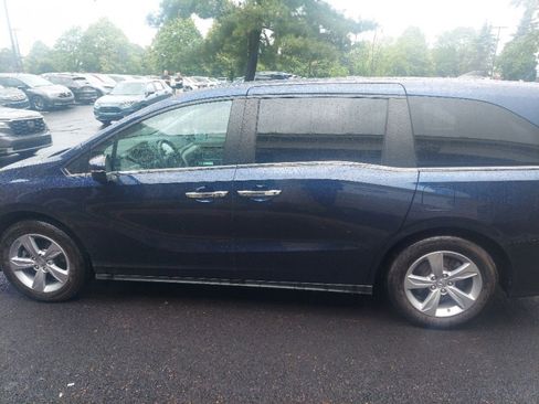 Used 2019 Honda Odyssey EX image 2