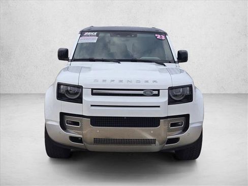 Used 2023 Land Rover Defender 130 SE AWD/4WD image 2
