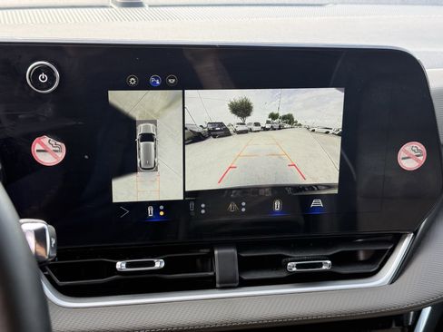 Used 2025 Chevrolet Equinox LT w/ Convenience Package II AWD/4WD image 22